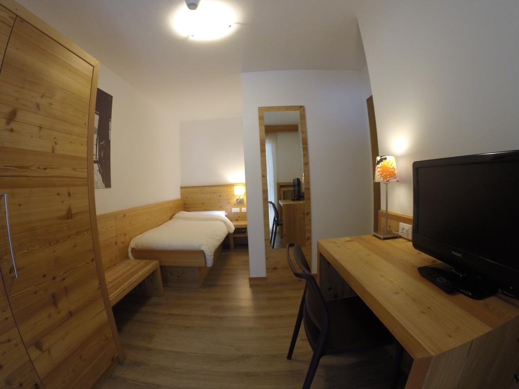 Hotel Garni Arnica ***S Madonna Exterior foto