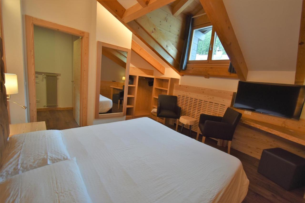Hotel Garni Arnica ***S Madonna Exterior foto